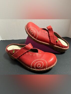 El Naturalista Yggdrasil Red Leather Mules Women EU 38 (US 7.5-8) Artisan Clogs